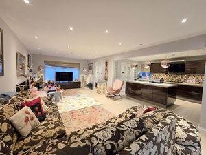 Photo 6- click for photo gallery